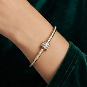 Golden Knot Eternity